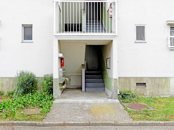 14/15 エントランス