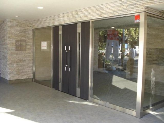 3/4 エントランス