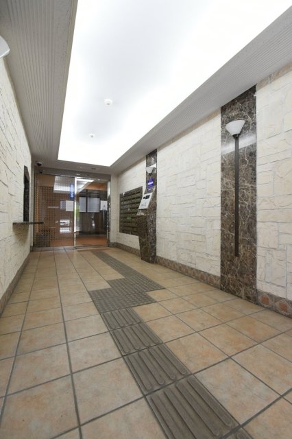 17/18 エントランス