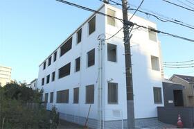 16/16 エントランス