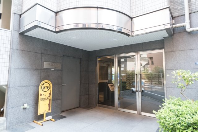 15/27 エントランス