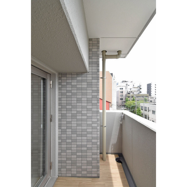 19/30 バルコニー