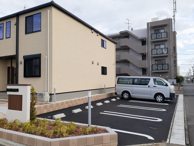 14/20 駐車場