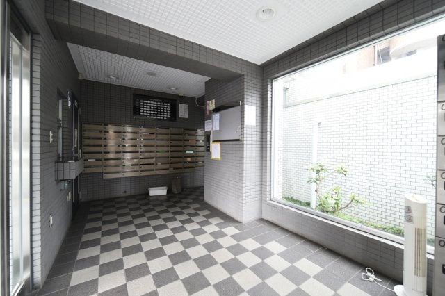 3/4 エントランス