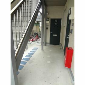 13/13 エントランス