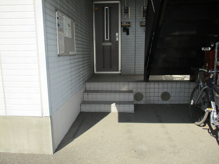 2/5 エントランス