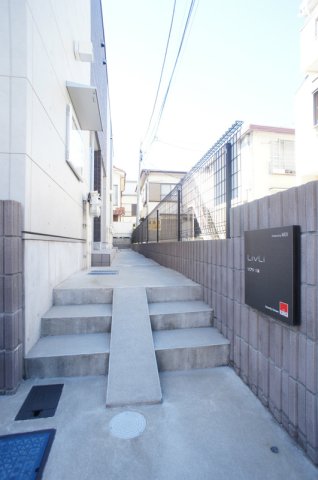 2/5 エントランス