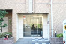 16/16 エントランス