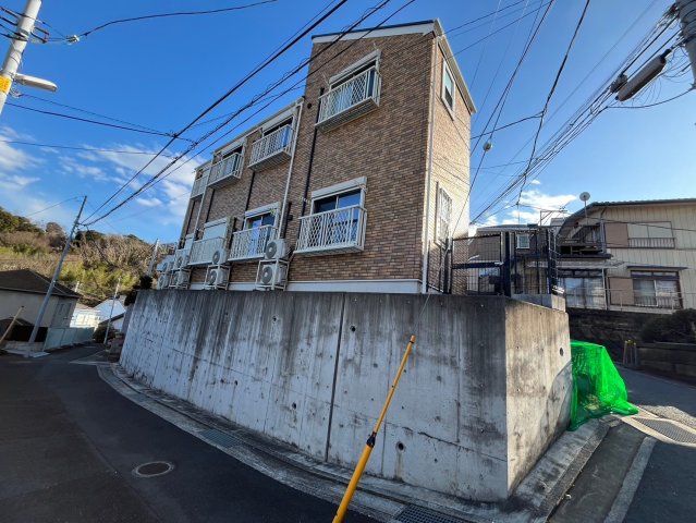 16/16 エントランス