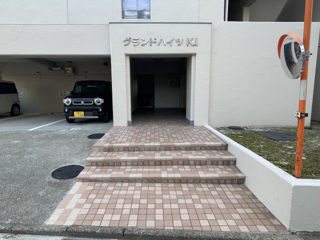 15/28 エントランス