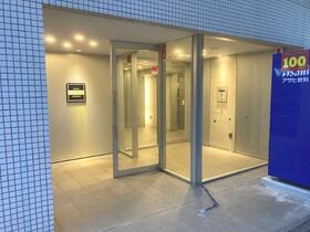 15/15 エントランス