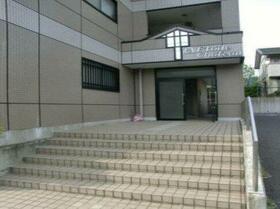 2/2 エントランス