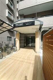 16/16 エントランス