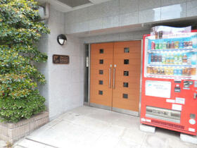 2/2 エントランス