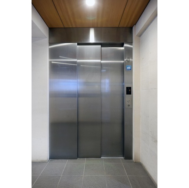 15/16 エントランス