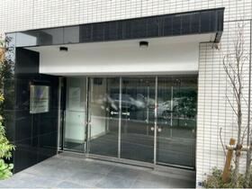 13/16 エントランス