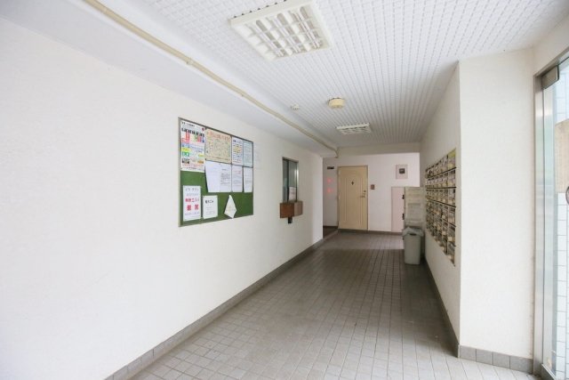 20/21 エントランス