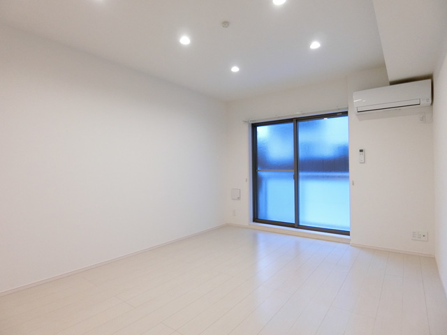 21/23 エントランス