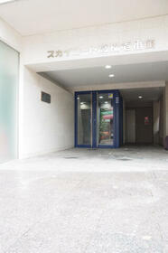 16/16 エントランス