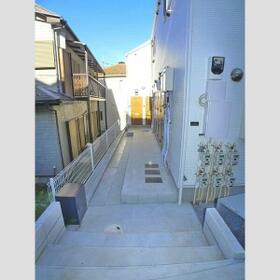 16/16 エントランス