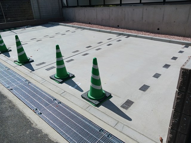 14/23 駐車場