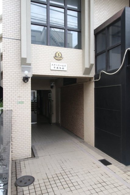 21/22 エントランス