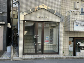 16/16 エントランス