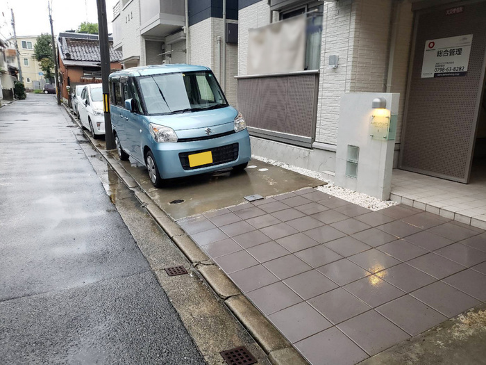 2/4 駐車場
