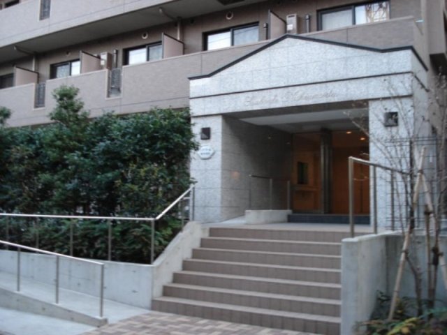 3/4 エントランス