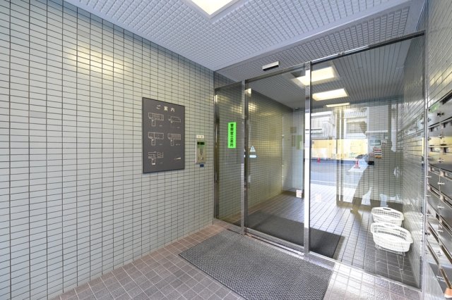 8/10 エントランス