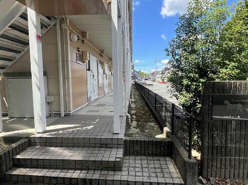 2/4 エントランス