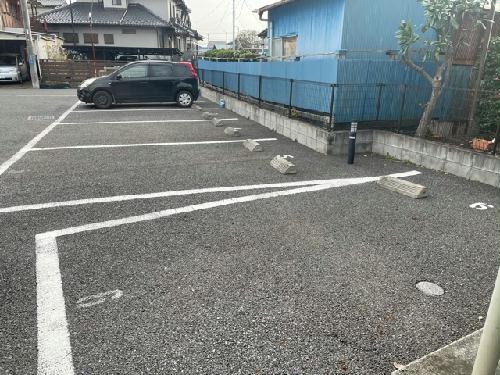 2/2 駐車場