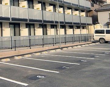 14/14 駐車場