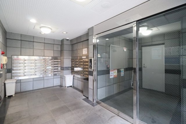 21/25 エントランス