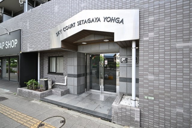 23/25 エントランス