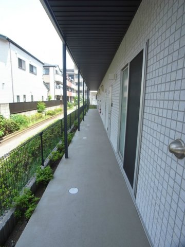 17/19 エントランス