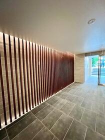 15/16 エントランス