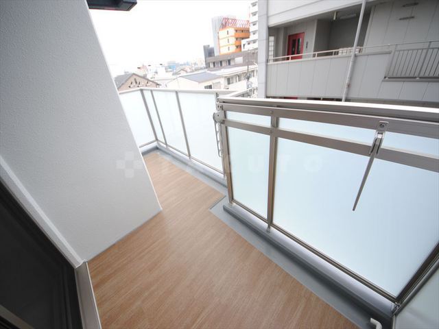 13/23 バルコニー