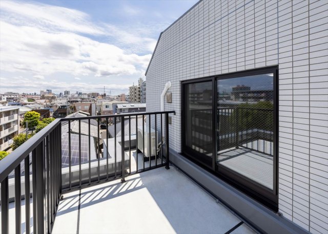 23/30 バルコニー