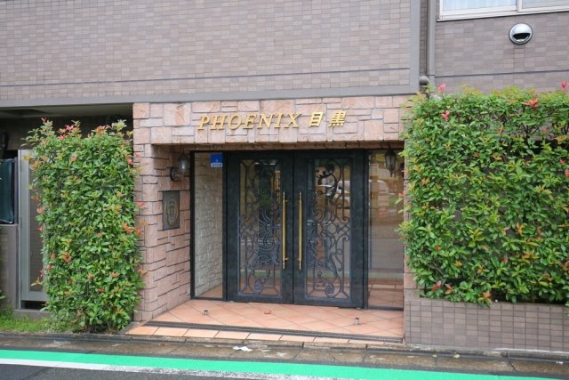 25/30 エントランス