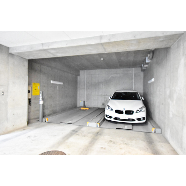 26/30 駐車場