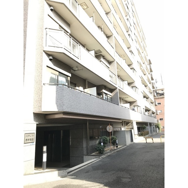 19/19 エントランス