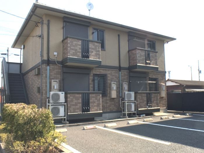 22/28 駐車場