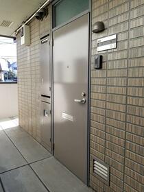 16/17 エントランス