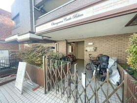 16/16 エントランス