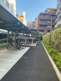 15/15 駐車場