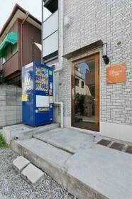 15/15 エントランス