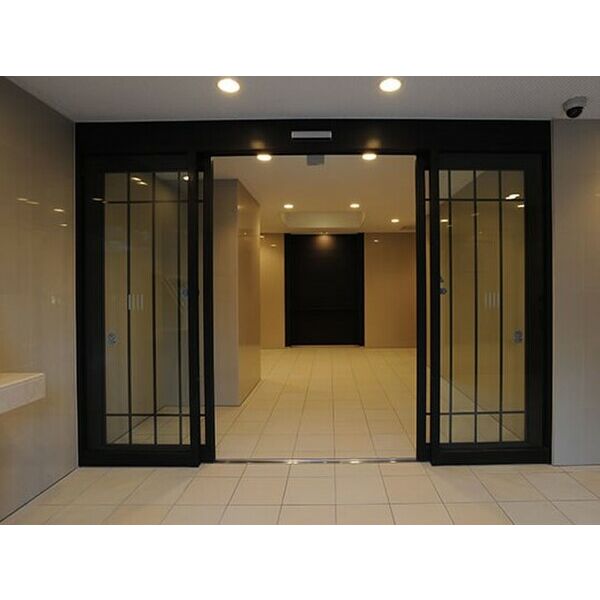 14/14 エントランス