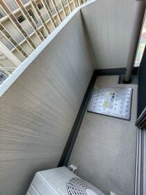 13/16 バルコニー