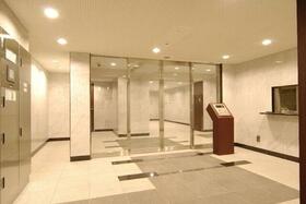 14/14 エントランス